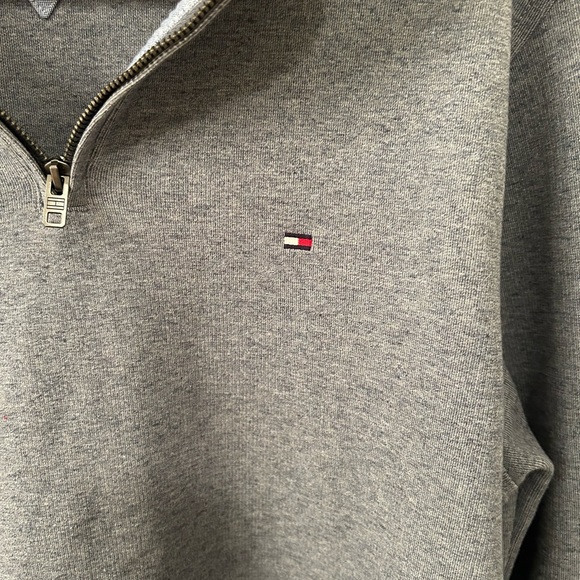 Tommy Hilfiger Sweater - Picture 3 of 4